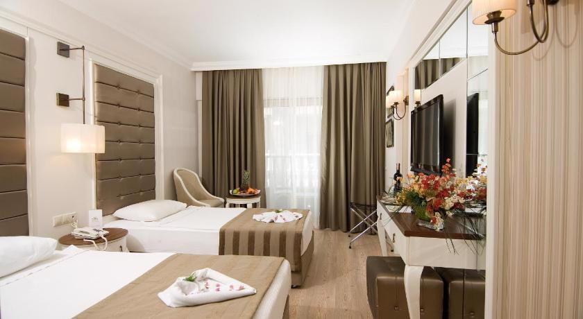 Aydinbey Famous Resort