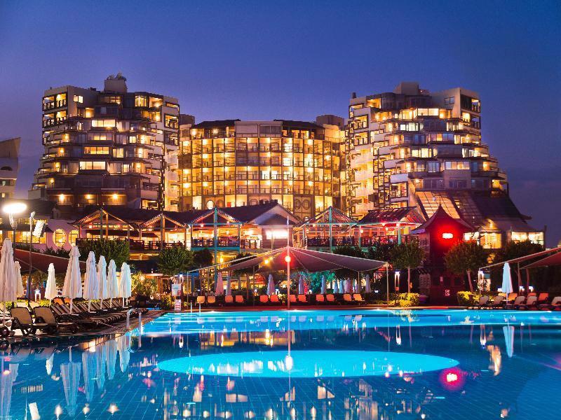 Limak Lara Deluxe Hotel & Resort