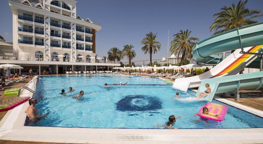 Palm World Resort & Spa Side